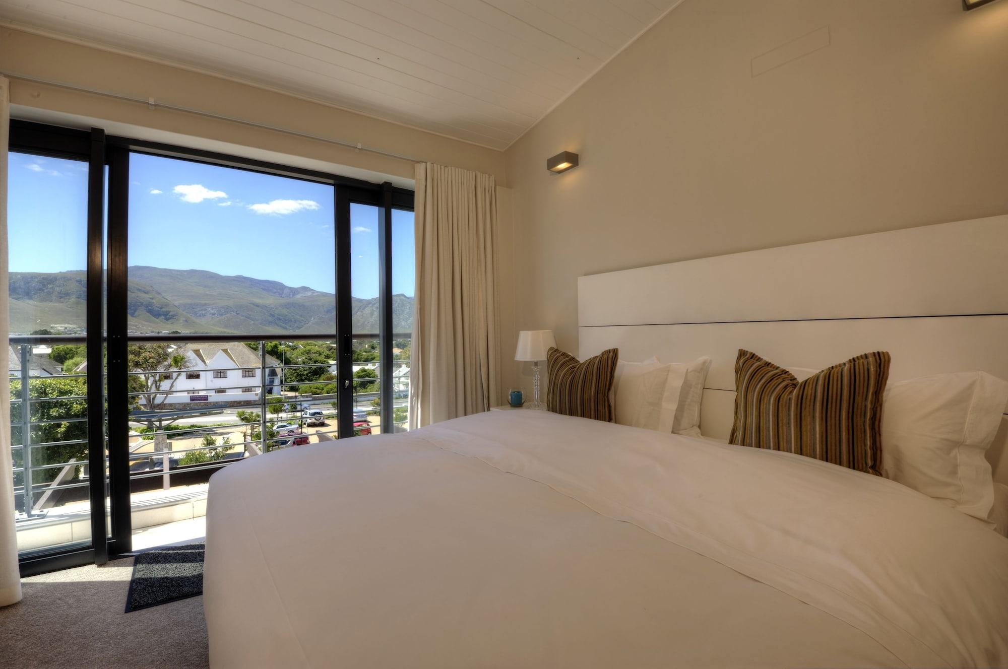 Whale Coast All-Suite-Hotel - Dcc Hotel Group Hermanus Exterior photo